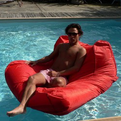 Pouf rouge piscine