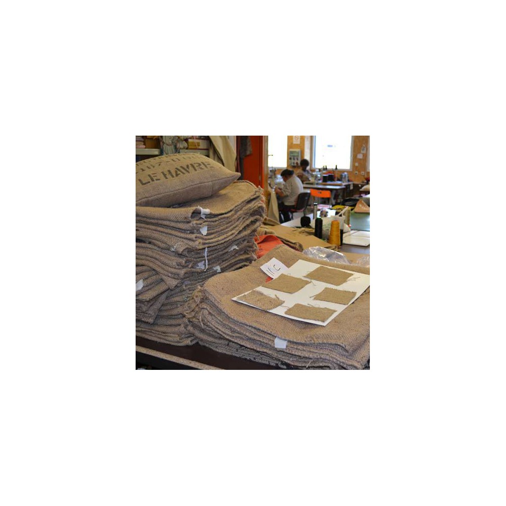 Banquette pouf en toile de jute et coton rouge Pouf Design