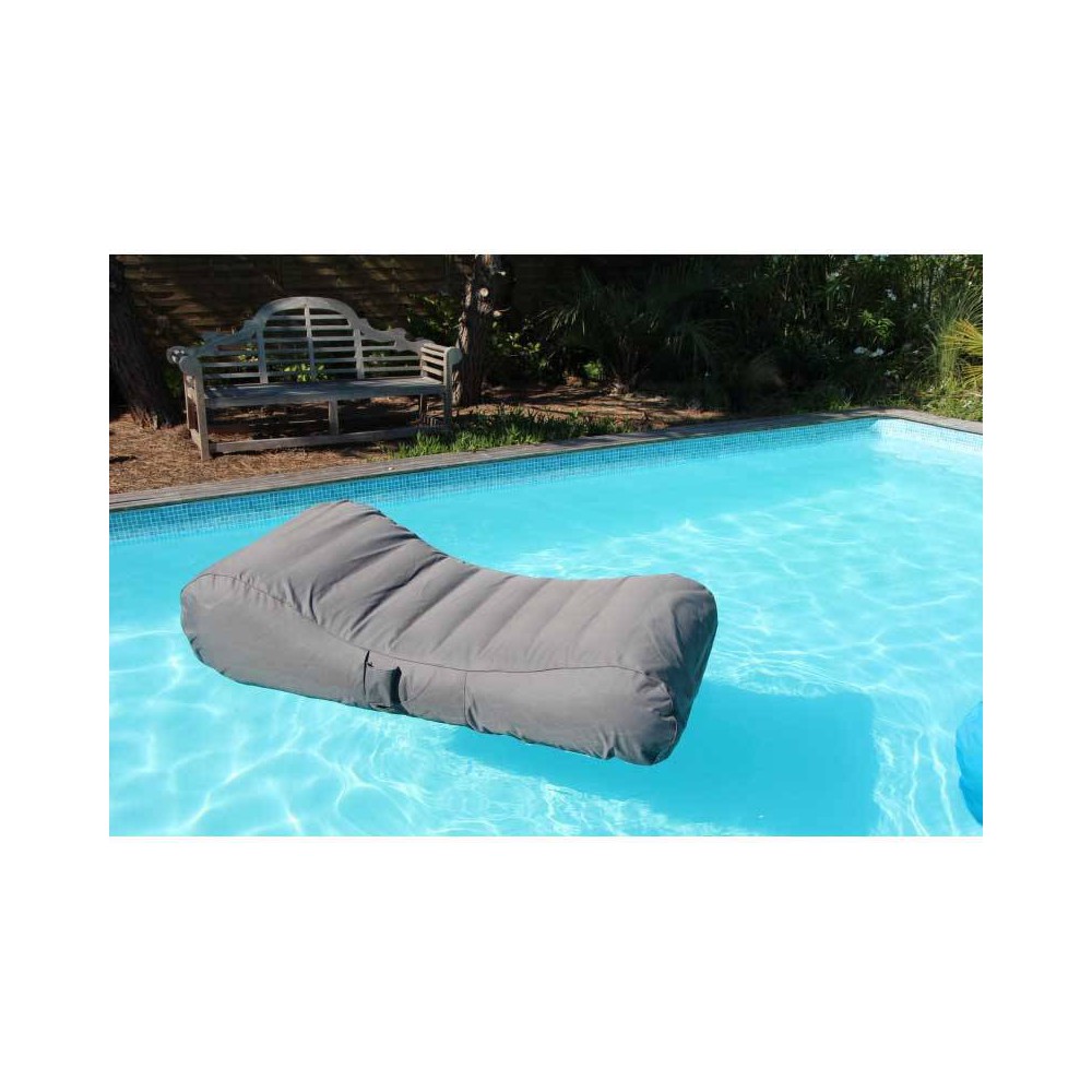 Chaise longue piscine gris foncé, un grand pouf flottant très confortable
