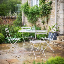 Table et chaises pliables beiges