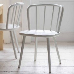 2 chaises en bois de frêne blanc