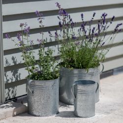 Lot de 3 jardinières en acier