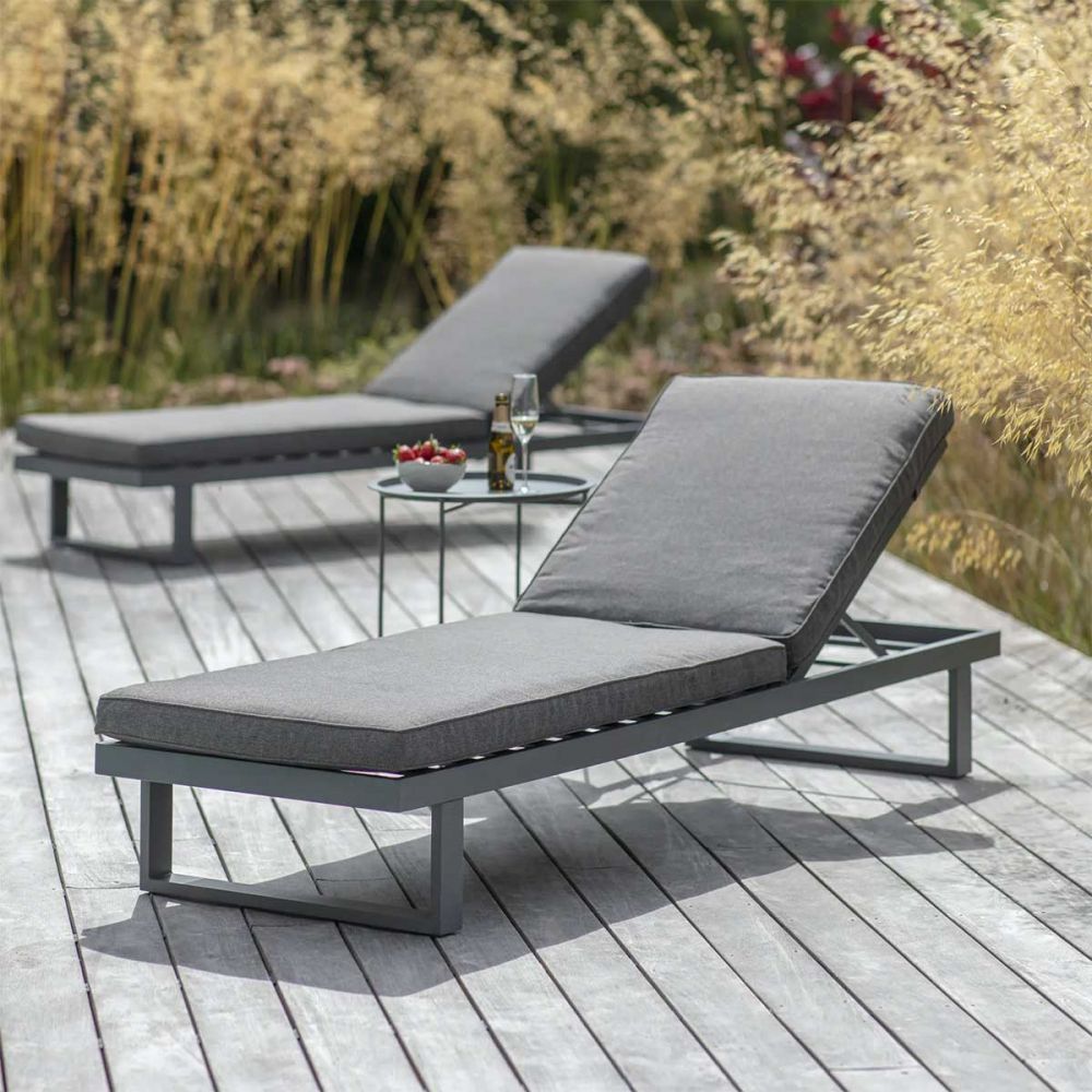 Chaise longue de jardin en aluminium