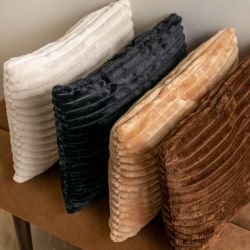 Coussin velours caramel