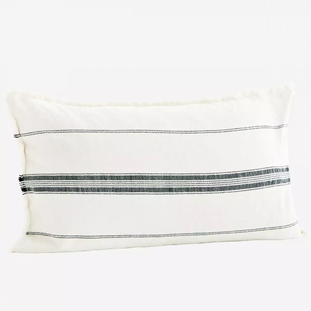 Coussin rayée à franges Coussin rayée à franges