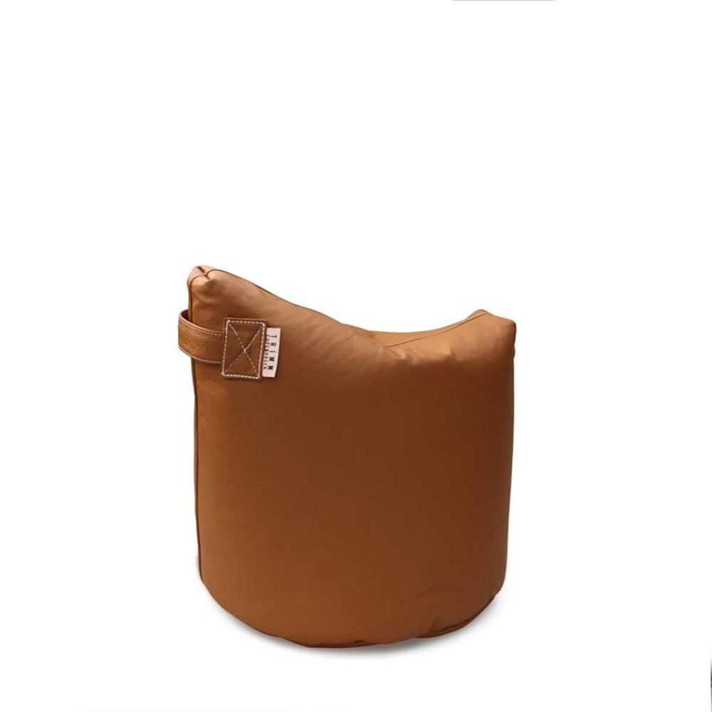 Pouf en cuir camel