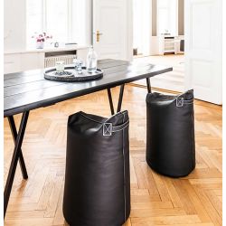 Tabouret noir confortable pour table