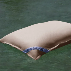 mini pouf piscine beige flottant