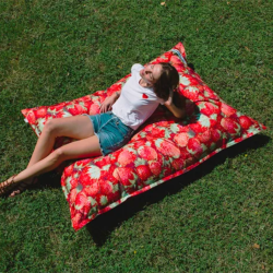 grand pouf extérieur imprimé rouge fraise