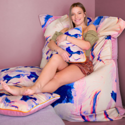 pouf géant velours rose et bleu